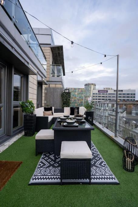 Penthouse Noir - Wyndale Living - Bham 2br Appartamento